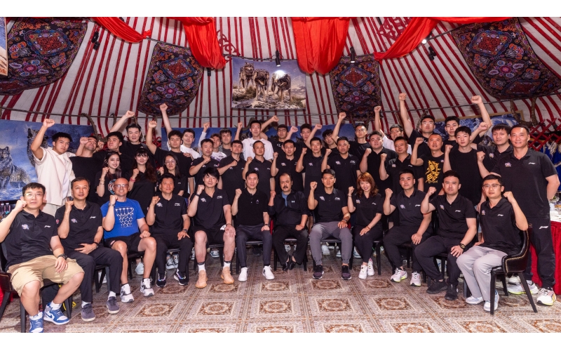 CBA新疆广汇男篮参观园区